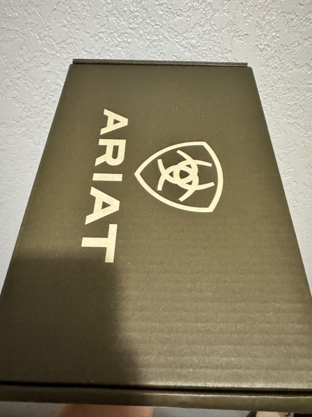 Ariat women’s Cruizers size 7.5 NEW WITH TAGS - Picture 4 of 9